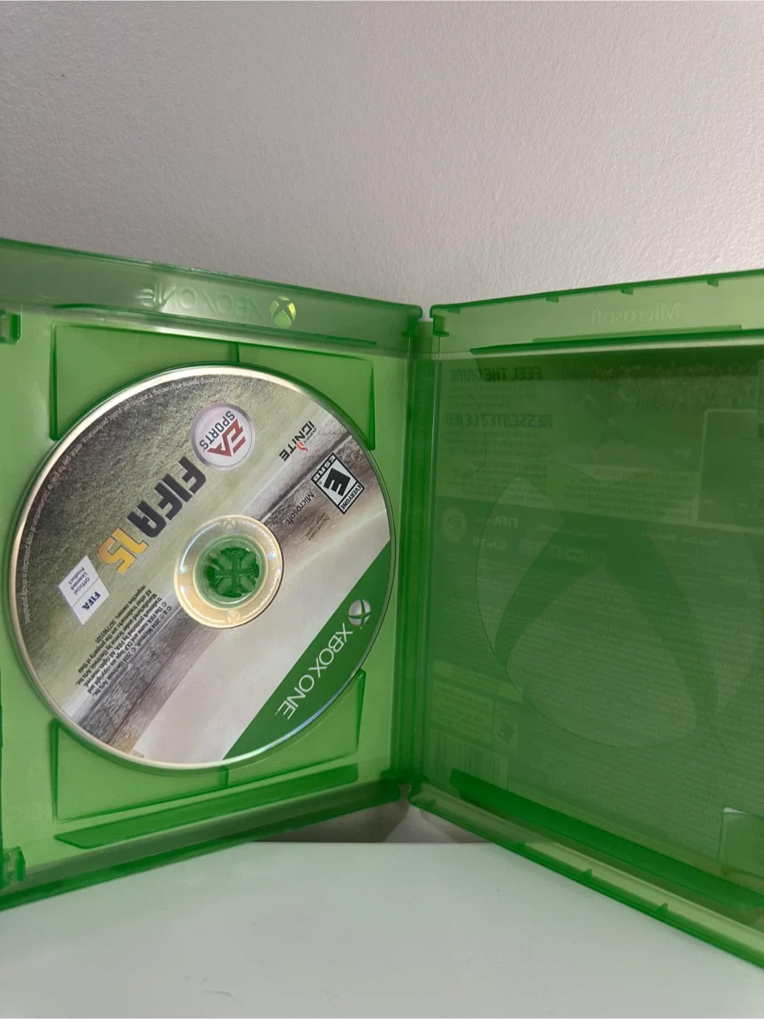 FIFA 15 for Xbox One image indicator(3)