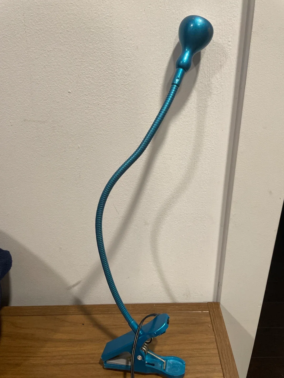 IKEA Jansjö LED Clamp Spotlight - Turquoise image indicator(2)
