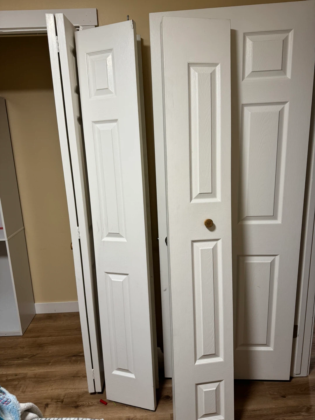 5 White Bifold Closet Doors (79 inches tall) - photo 3