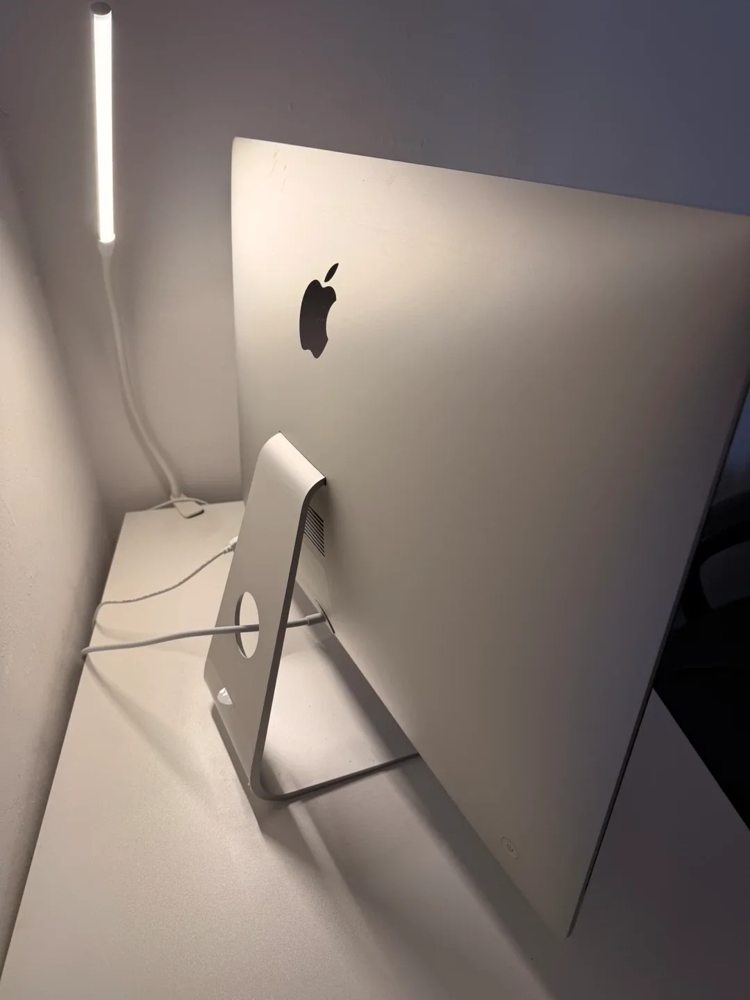 Apple iMac 27-inch Retina 5K image indicator(4)