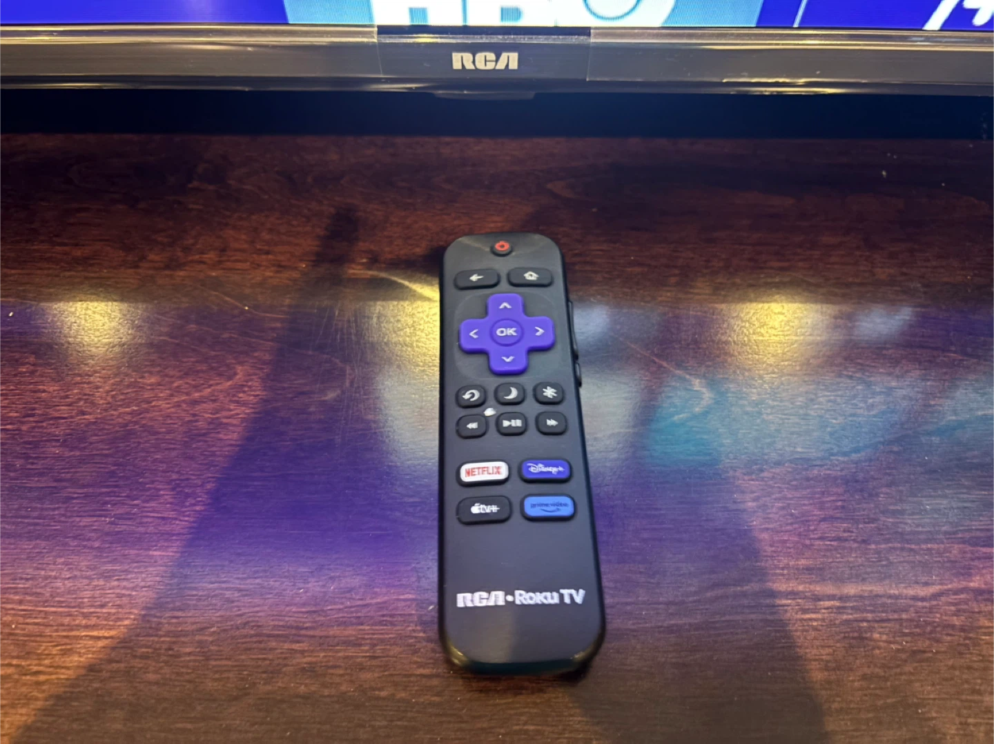 RCA Roku TV 42 inch RTR4262-B-CA - photo 2