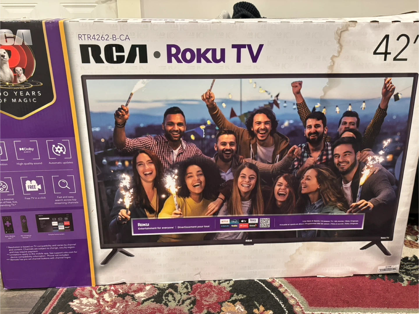 RCA Roku TV 42 inch RTR4262-B-CA - photo 3