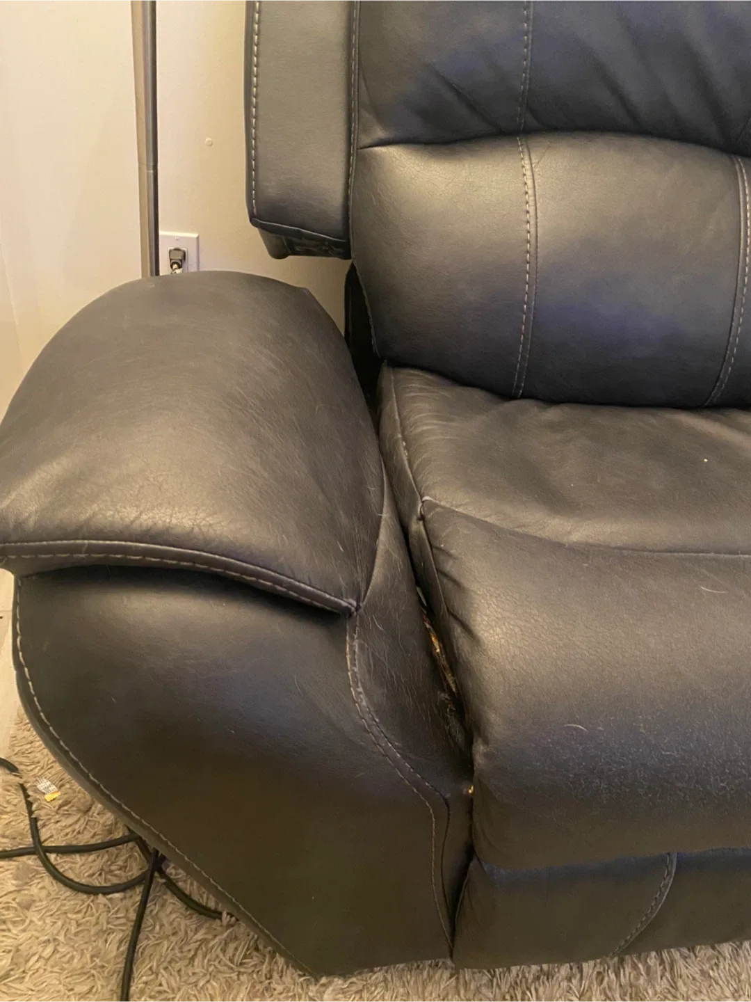 Black Leather Reclining Sofa image indicator(4)