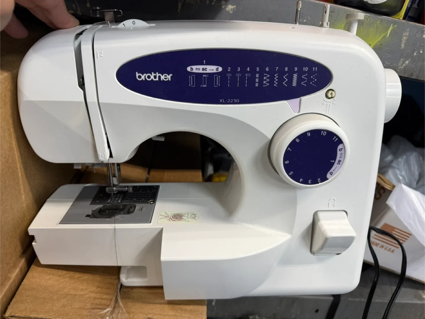 Brother XL-2230 Sewing Machine image indicator(2)