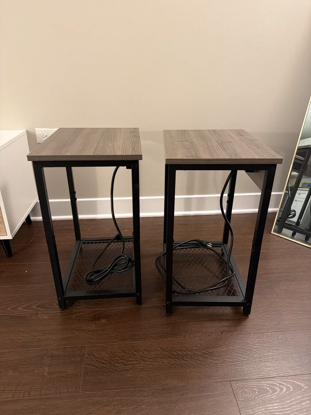Set of 2 End Tables with Charging Station image indicator(4)