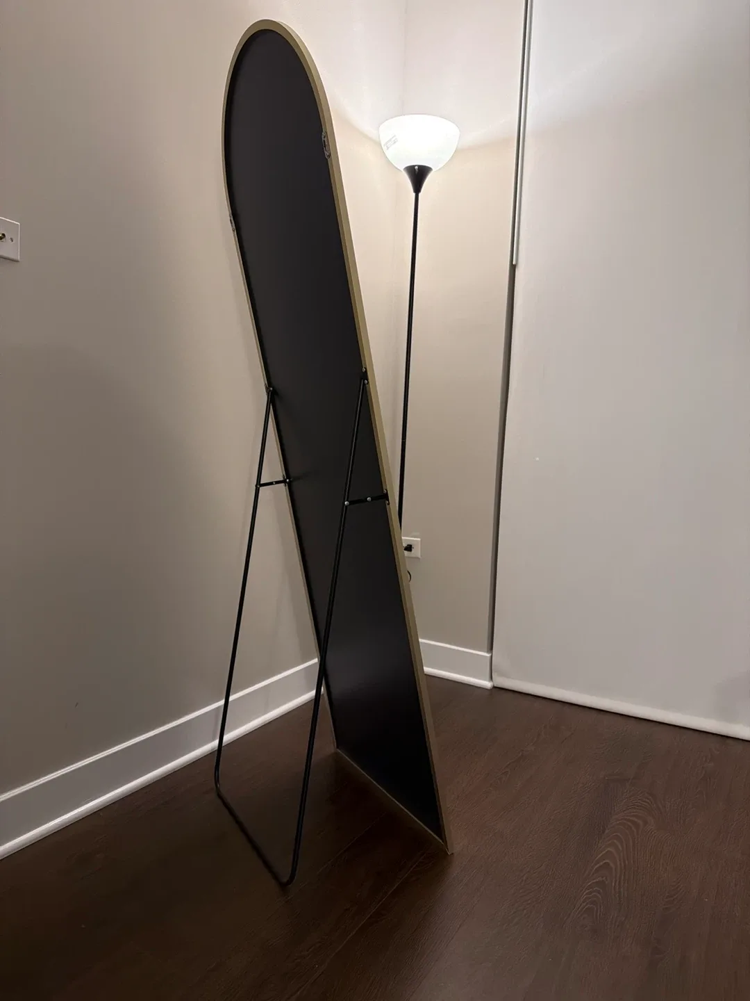 Gold Arched Full Length Mirror image indicator(2)