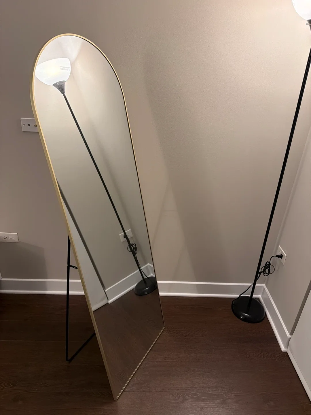 Gold Arched Full Length Mirror image indicator(4)