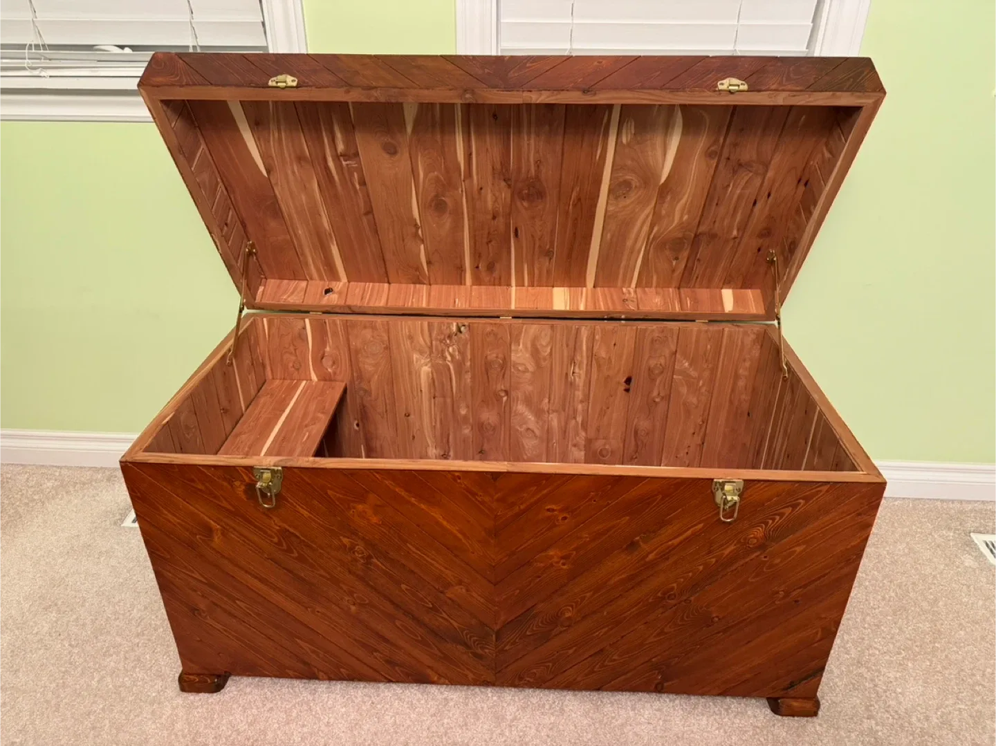 Cedar Chest - Hand Crafted image indicator(2)