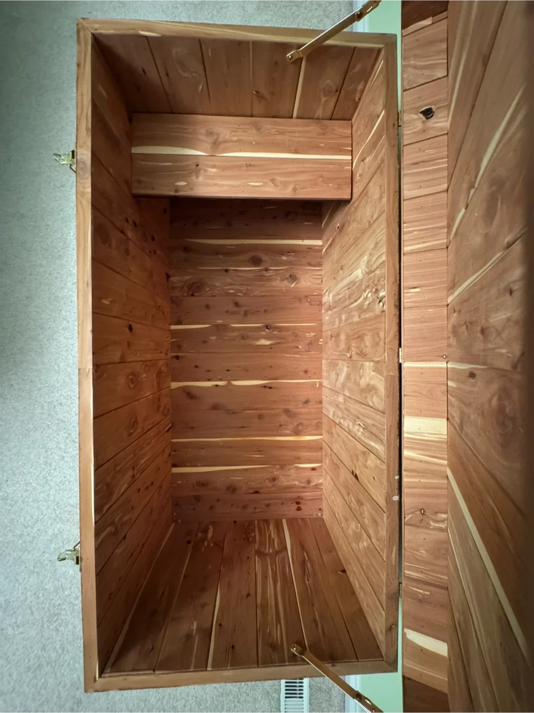 Cedar Chest - Hand Crafted image indicator(4)