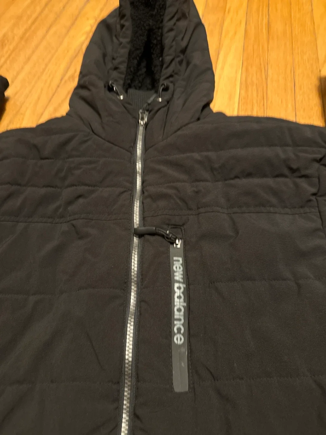 New Balance Black Puffer Jacket - Size M/M image indicator(3)
