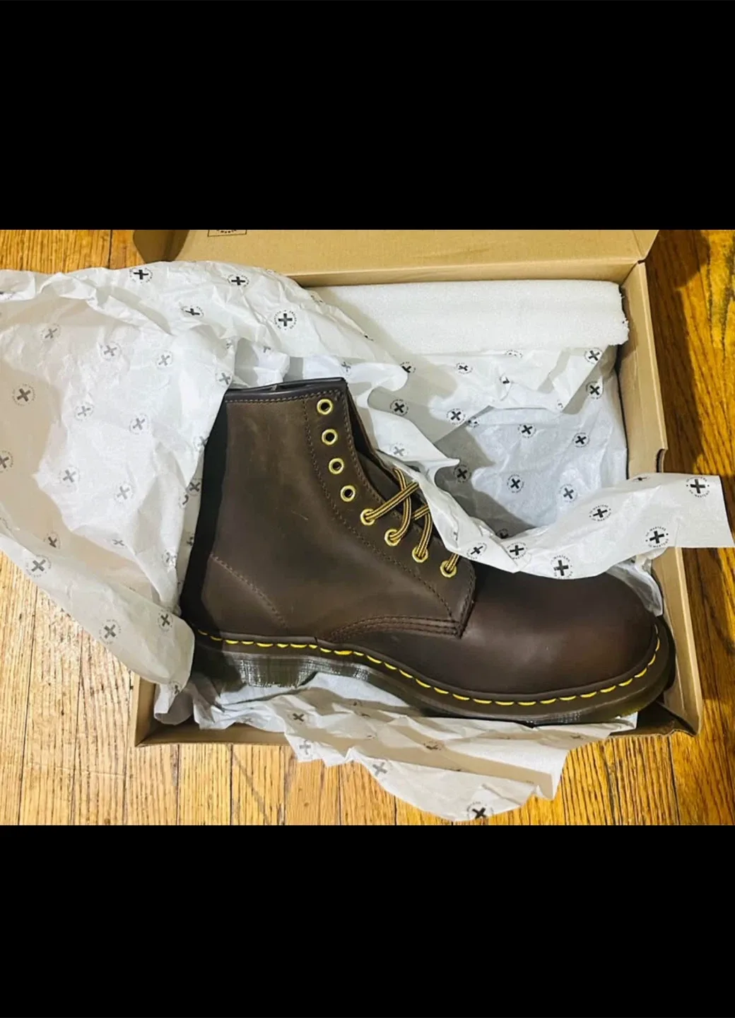Dr. Martens 1460 Crazy Horse Brown US 11 image indicator(3)