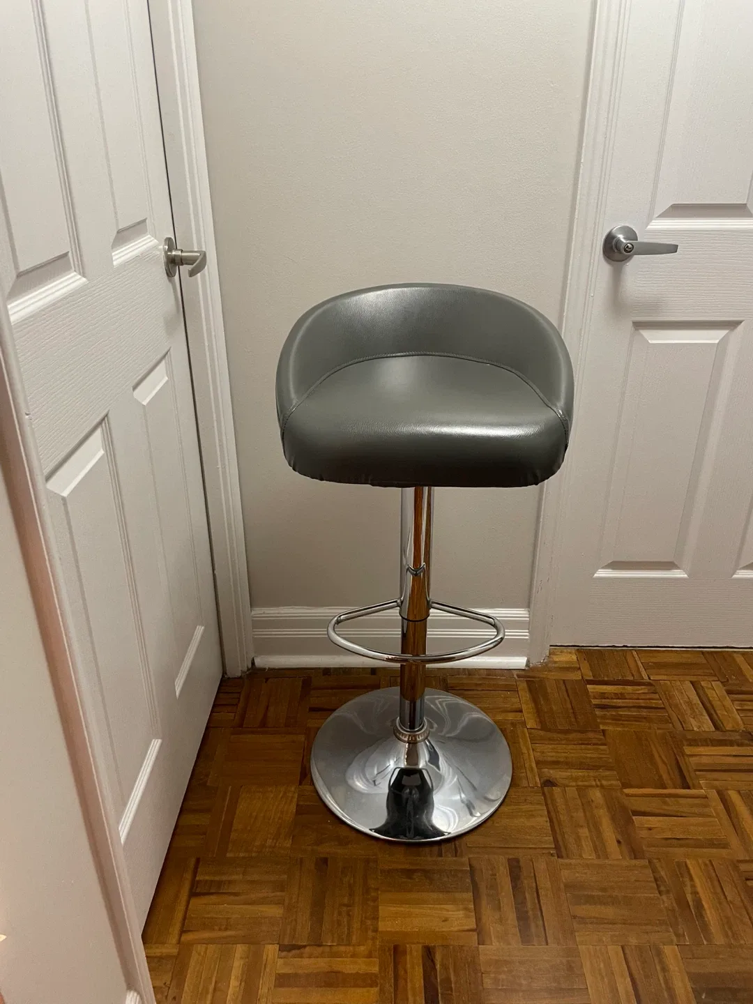 Grey Adjustable Height Bar Stool image indicator(2)