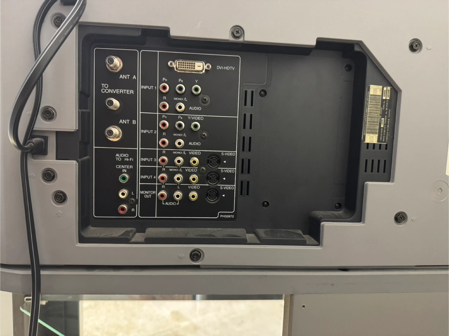 MAKE OFFER - Hitachi TV with Stand - photo 3
