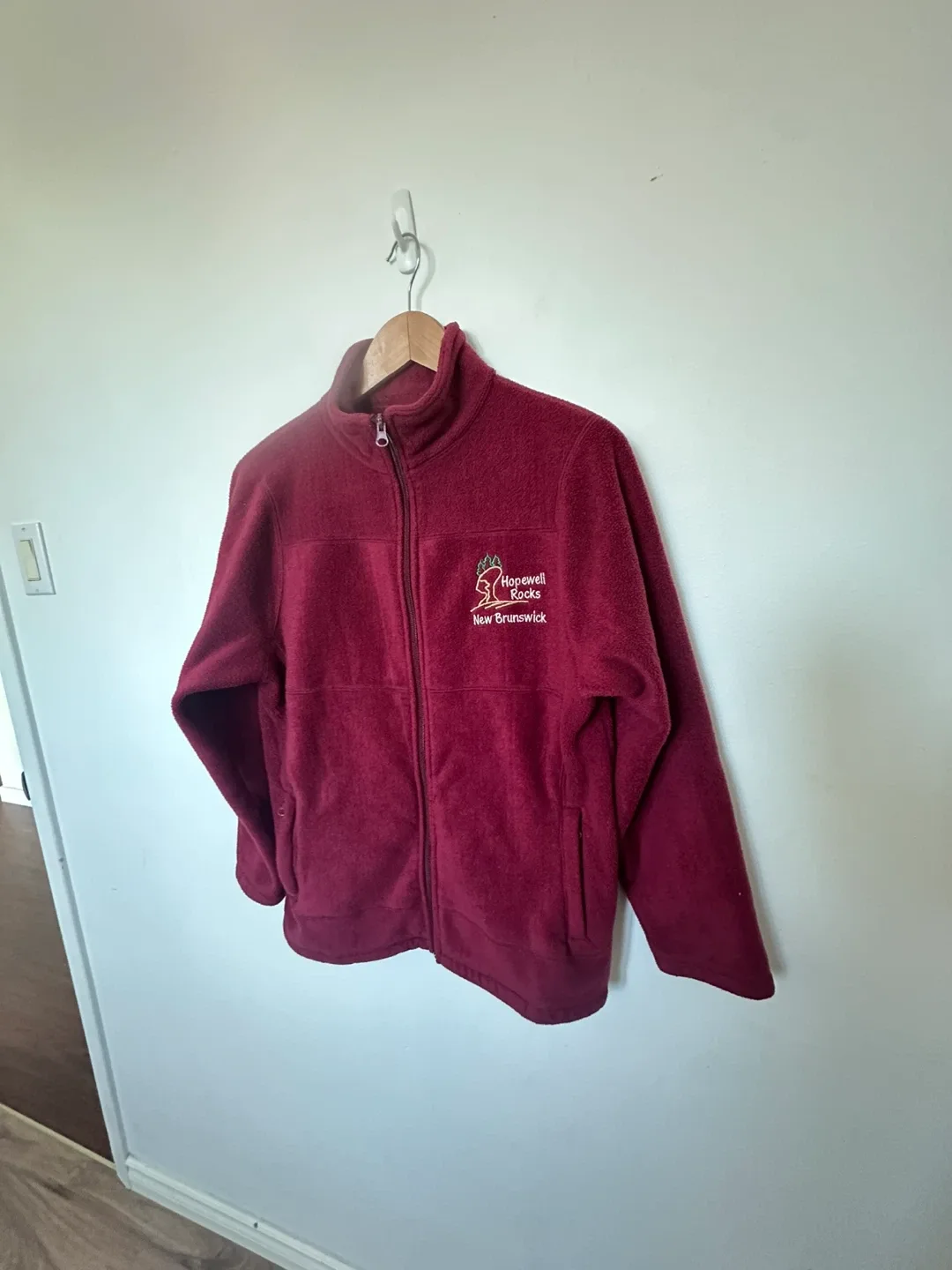 Vintage Fleece Sweater Northern Getaway Fleece Burgundy Cozy image indicator(2)