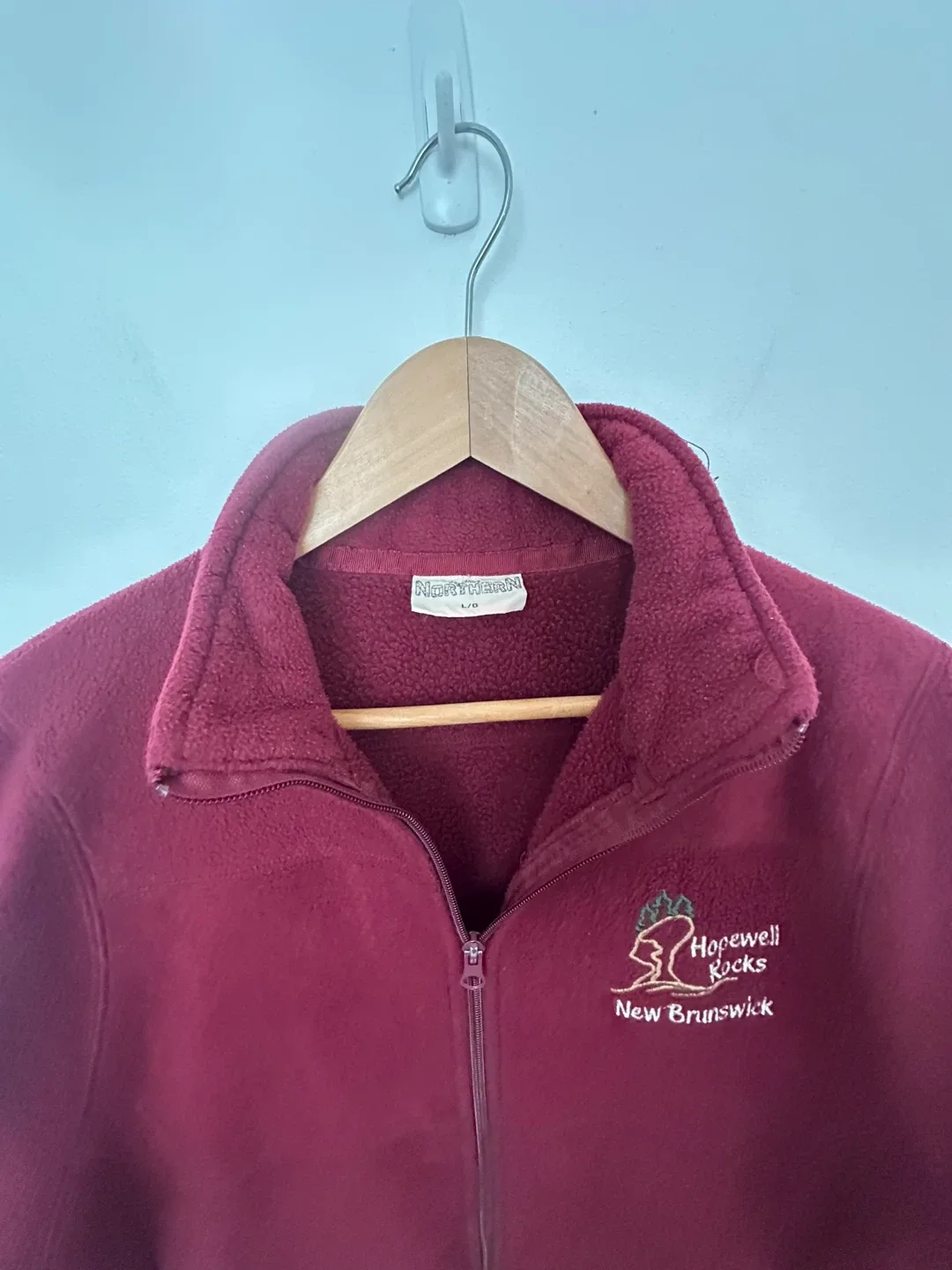 Vintage Fleece Sweater Northern Getaway Fleece Burgundy Cozy image indicator(8)