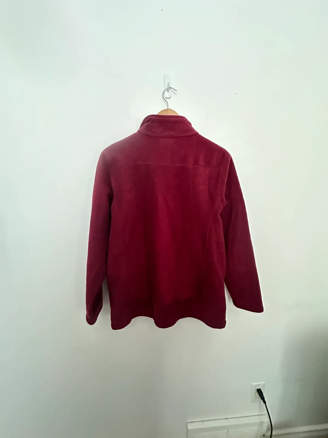 Vintage Fleece Sweater Northern Getaway Fleece Burgundy Cozy image indicator(10)