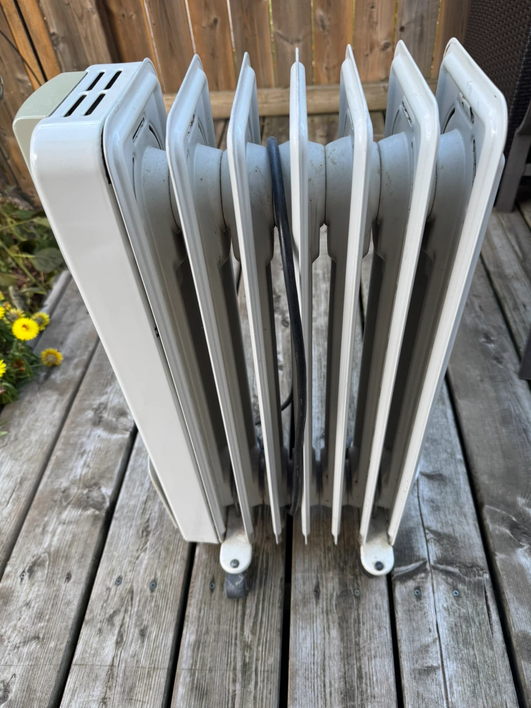 DeLonghi TR6507 Oil-Filled Radiator Heater