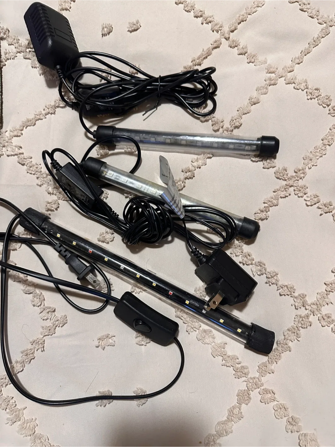 Aquarium Accessories: Heater, Light, Filter image indicator(4)