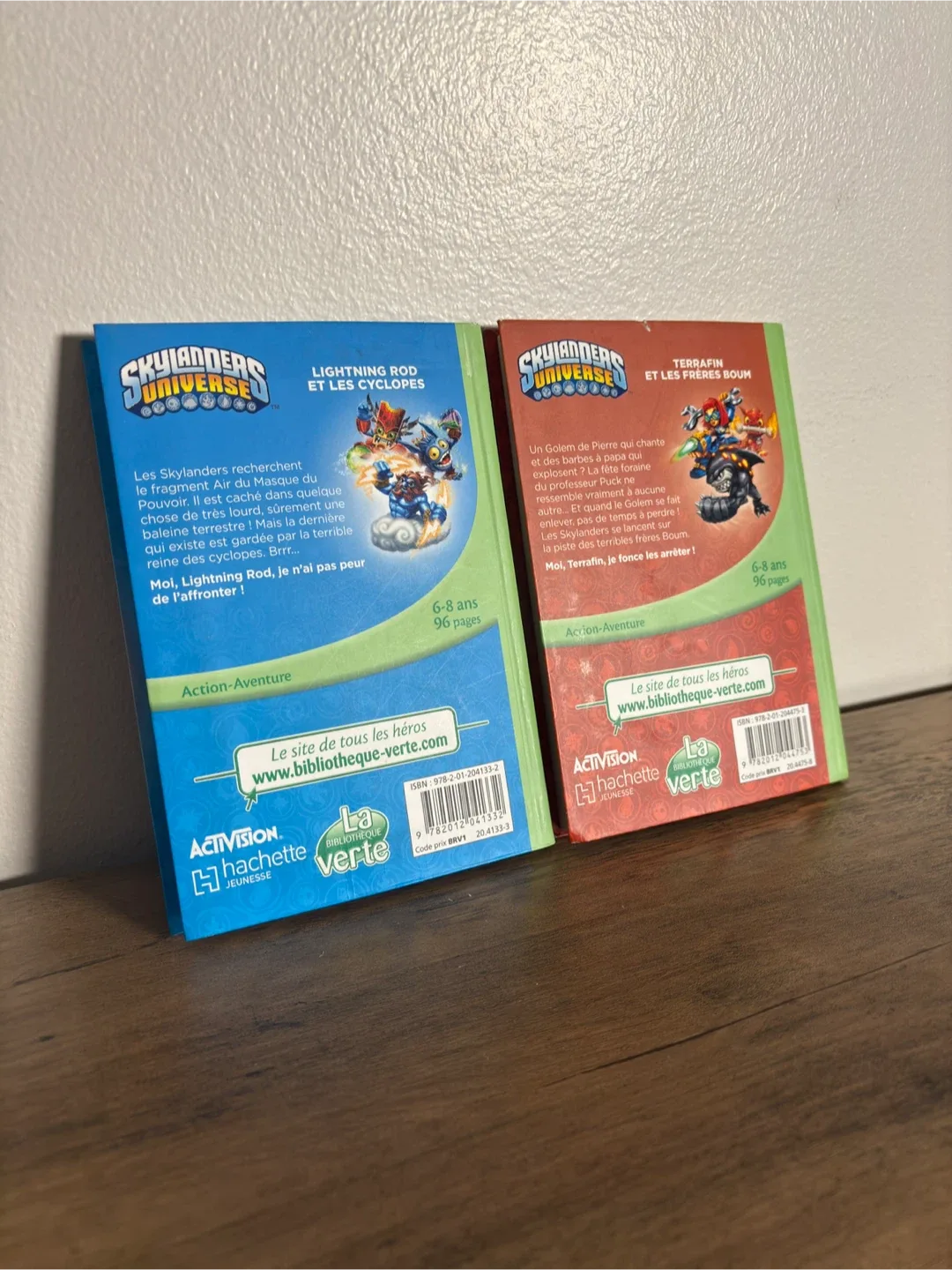 Skylanders Universe Vol. 1-9 Book Set - Limited Time! image indicator(5)