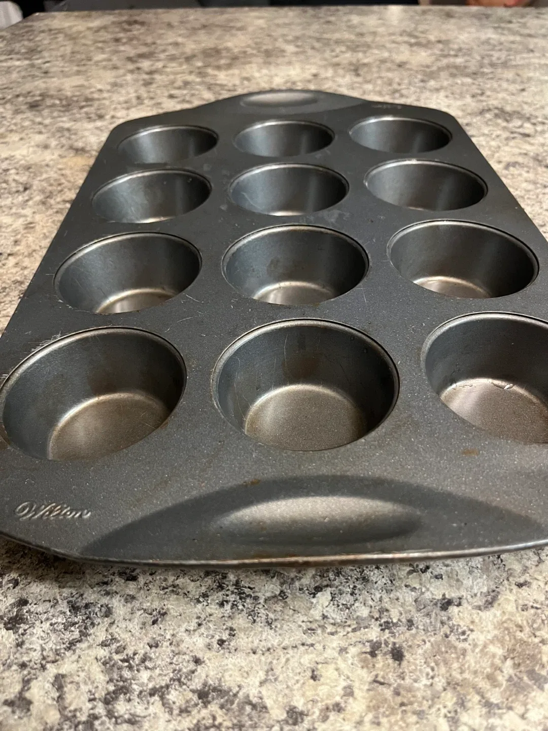 Wilton 12-Cup Muffin Pan