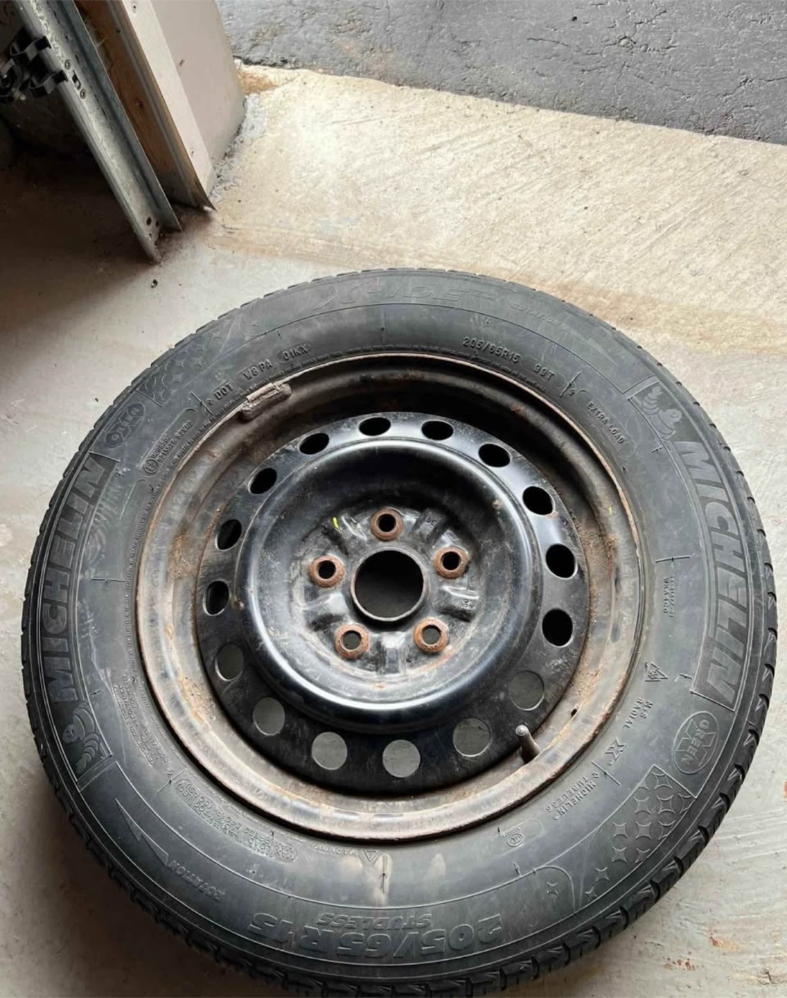 Michelin 205/65R15 Tire