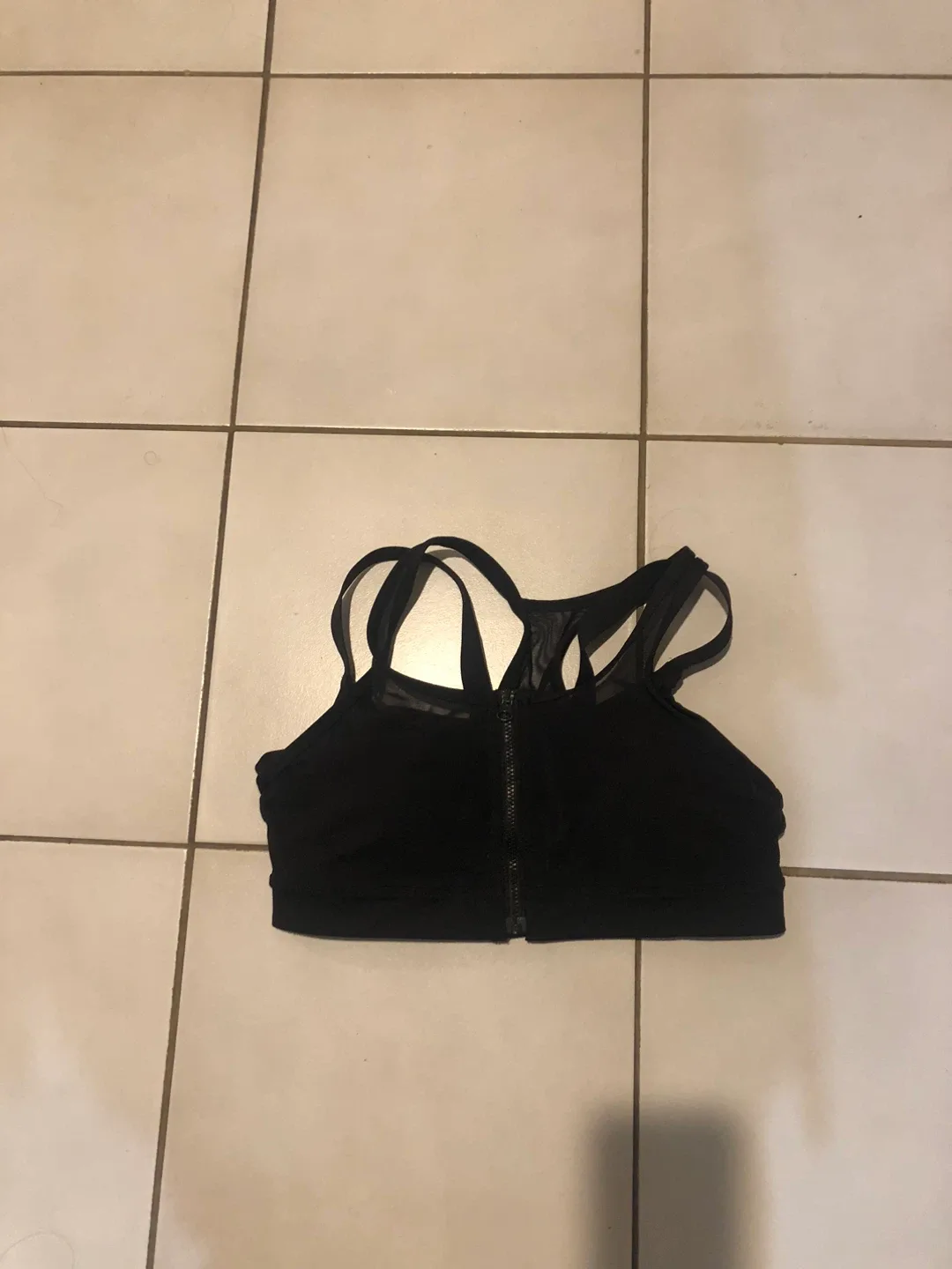 2 sport Bras size S & XS image indicator(2)