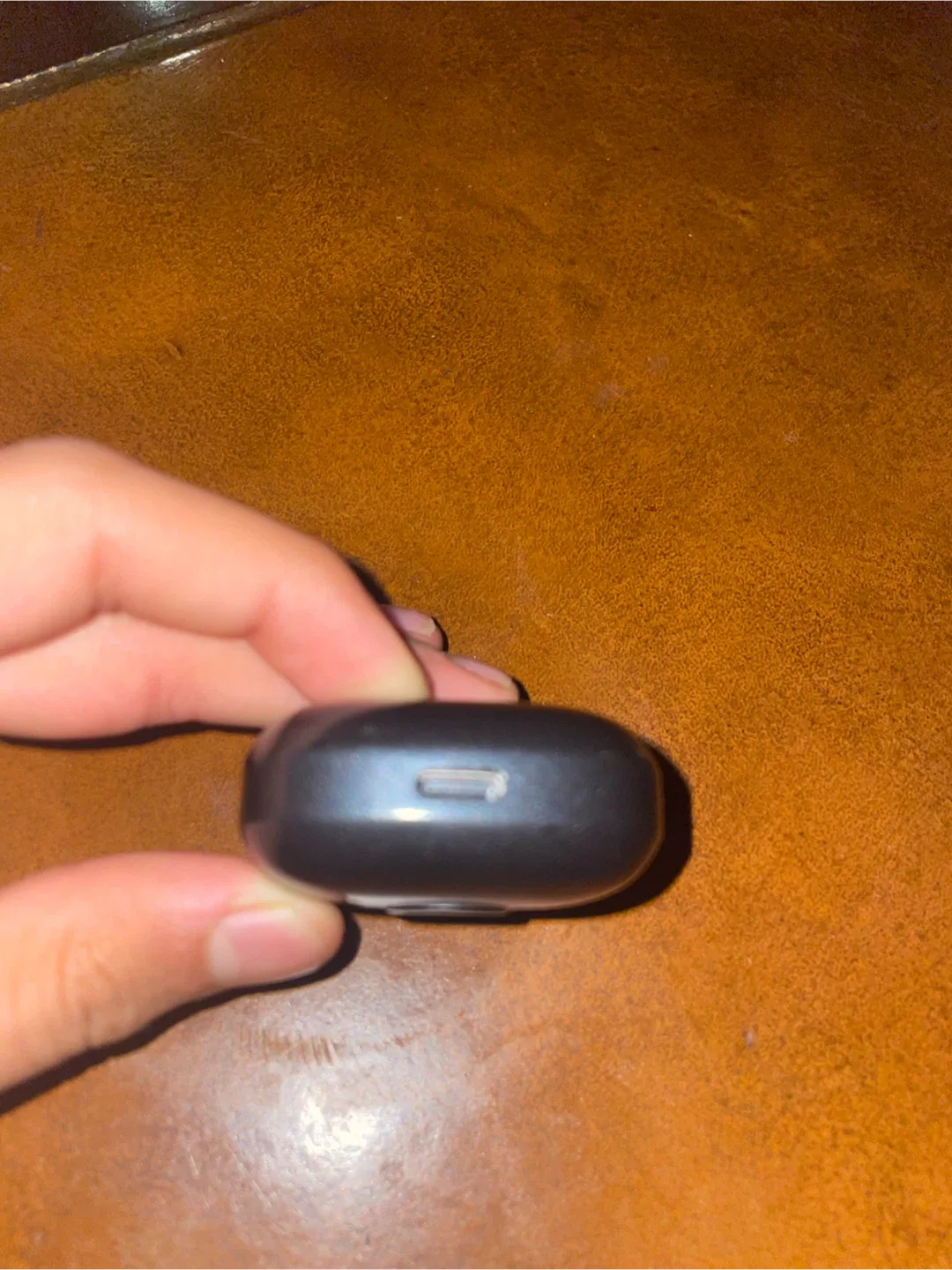 Black Wireless Earbuds image indicator(2)