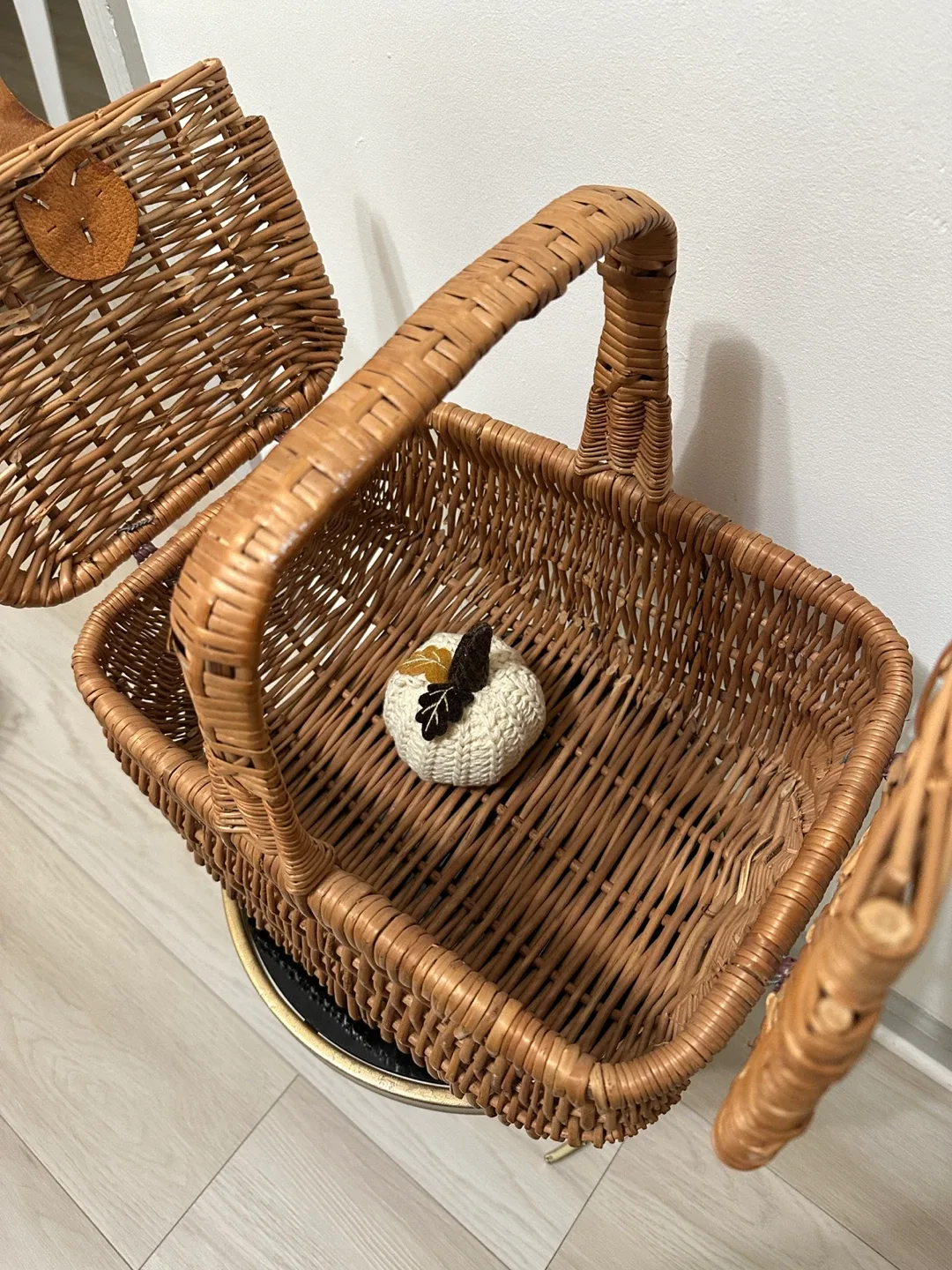 Picnic Basket image indicator(3)