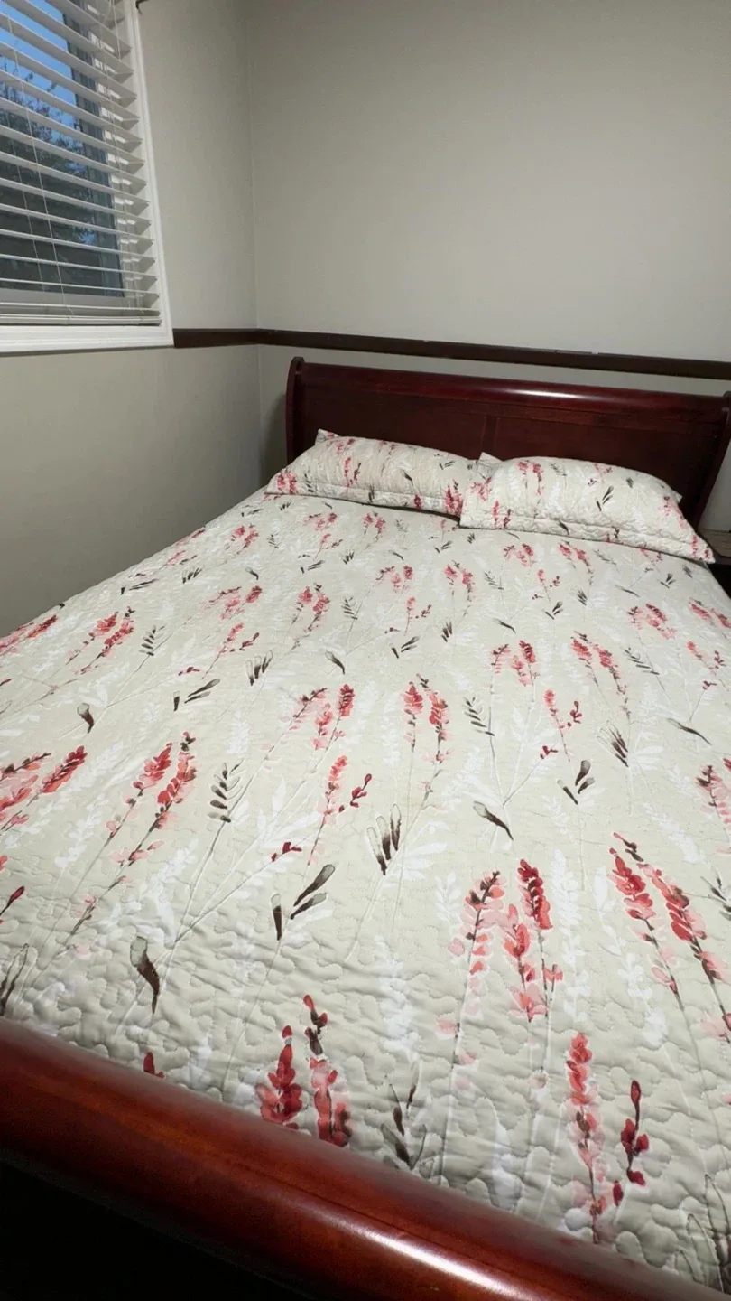 Good condition ,soft  and comfortable image indicator(3)