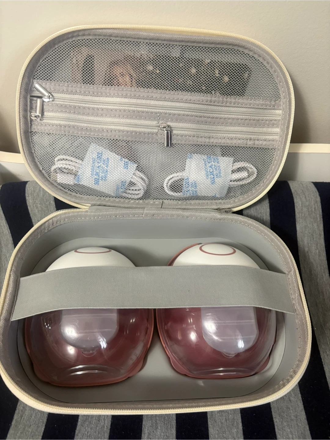 Momcozy Mobile Style Hands-Free Breast Pumps - photo 3