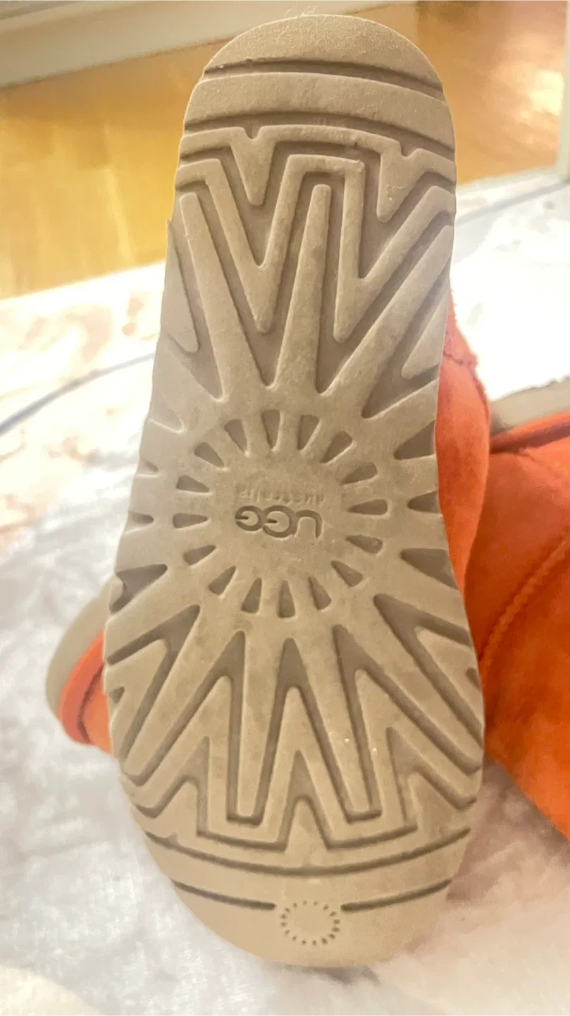 UGG Australia Orange Boots image indicator(5)