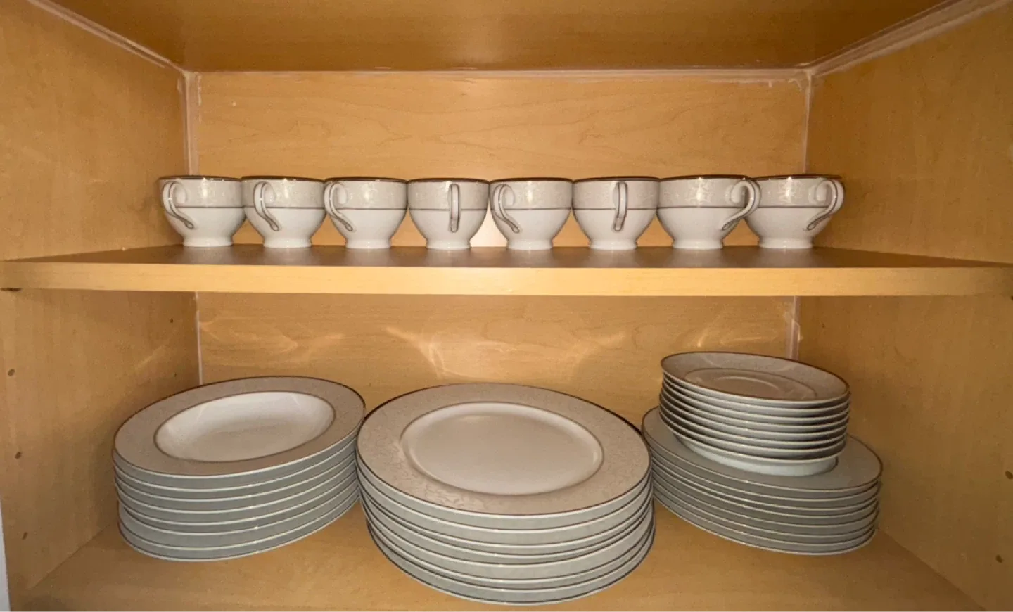 Mikasa Parchment 40-Piece Dinnerware Set image indicator(2)