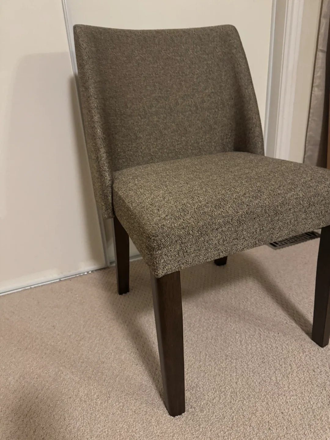 Dining Table with 6 Chairs image indicator(3)