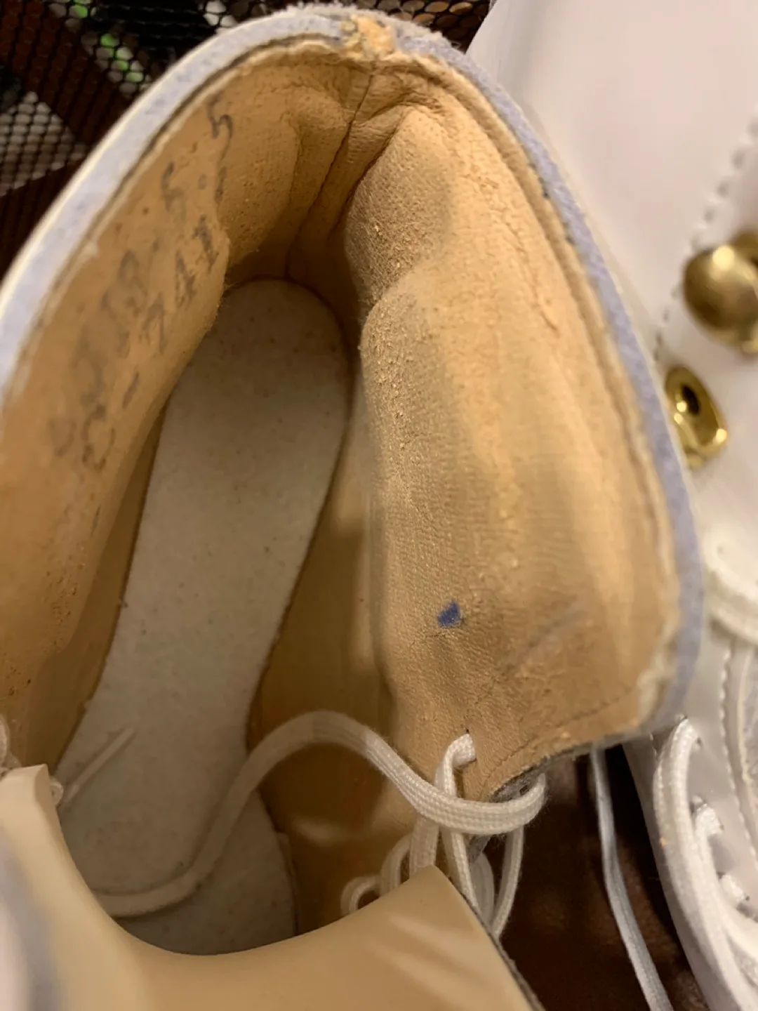 GAM White Figure Skates - Size 5.5 image indicator(3)