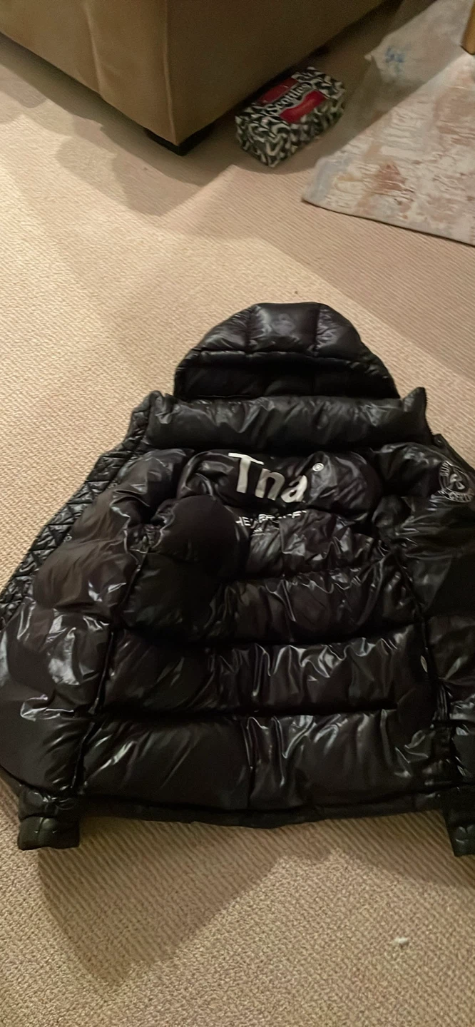 Glossy Black tna aritzia super puff