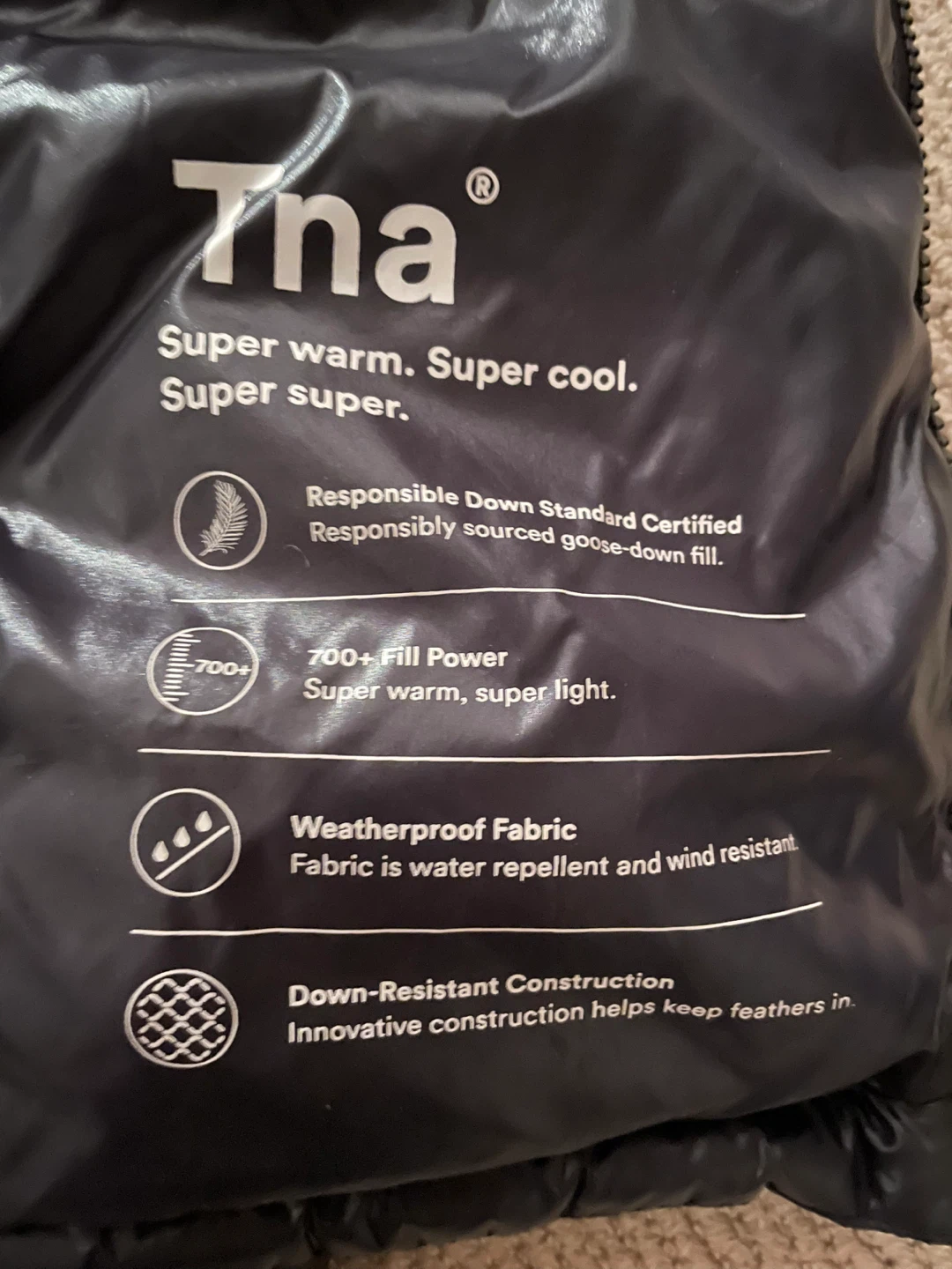 Glossy Black tna aritzia super puff - photo 3