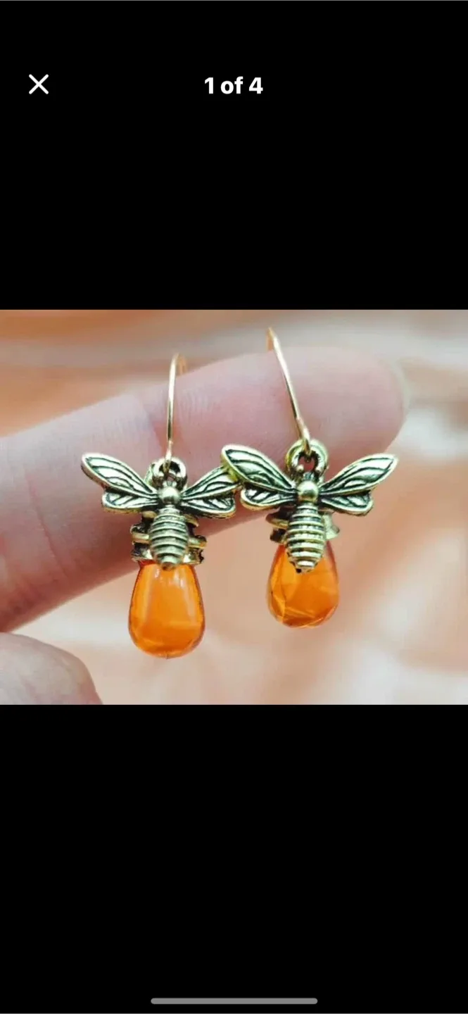 Flower Stud Earrings & Bee Dangle Earrings