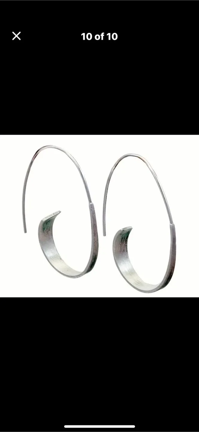 Gold Hoop Earrings - Assorted Styles image indicator(7)