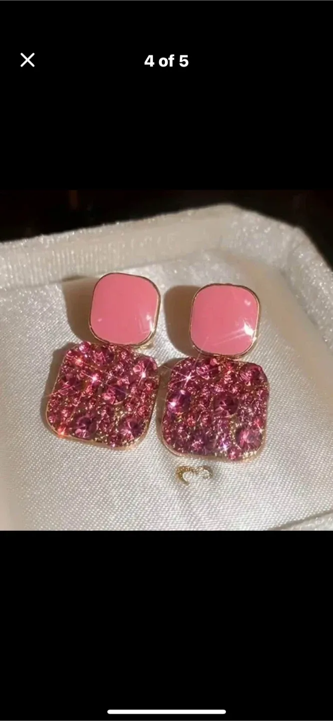 Assorted Fashion Earrings image indicator(7)