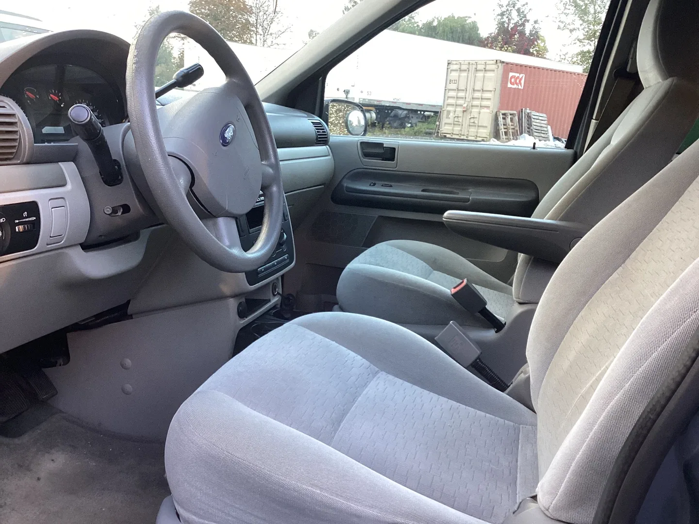 Ford Freestar Minivan image indicator(6)