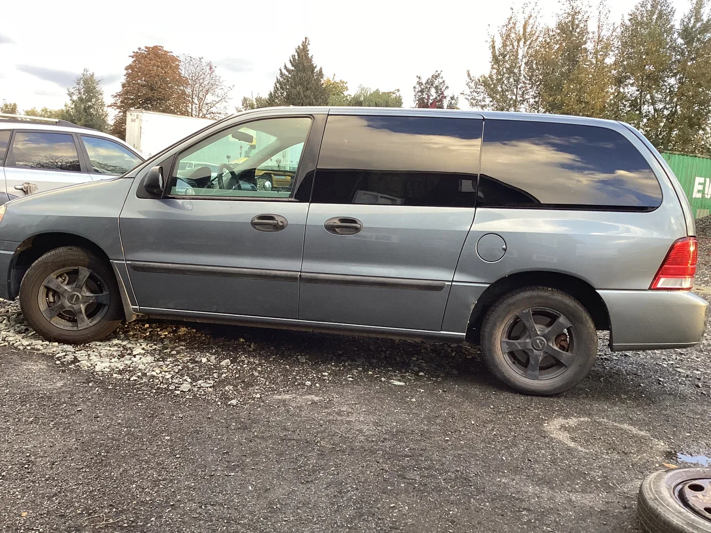 Ford Freestar Minivan image indicator(2)