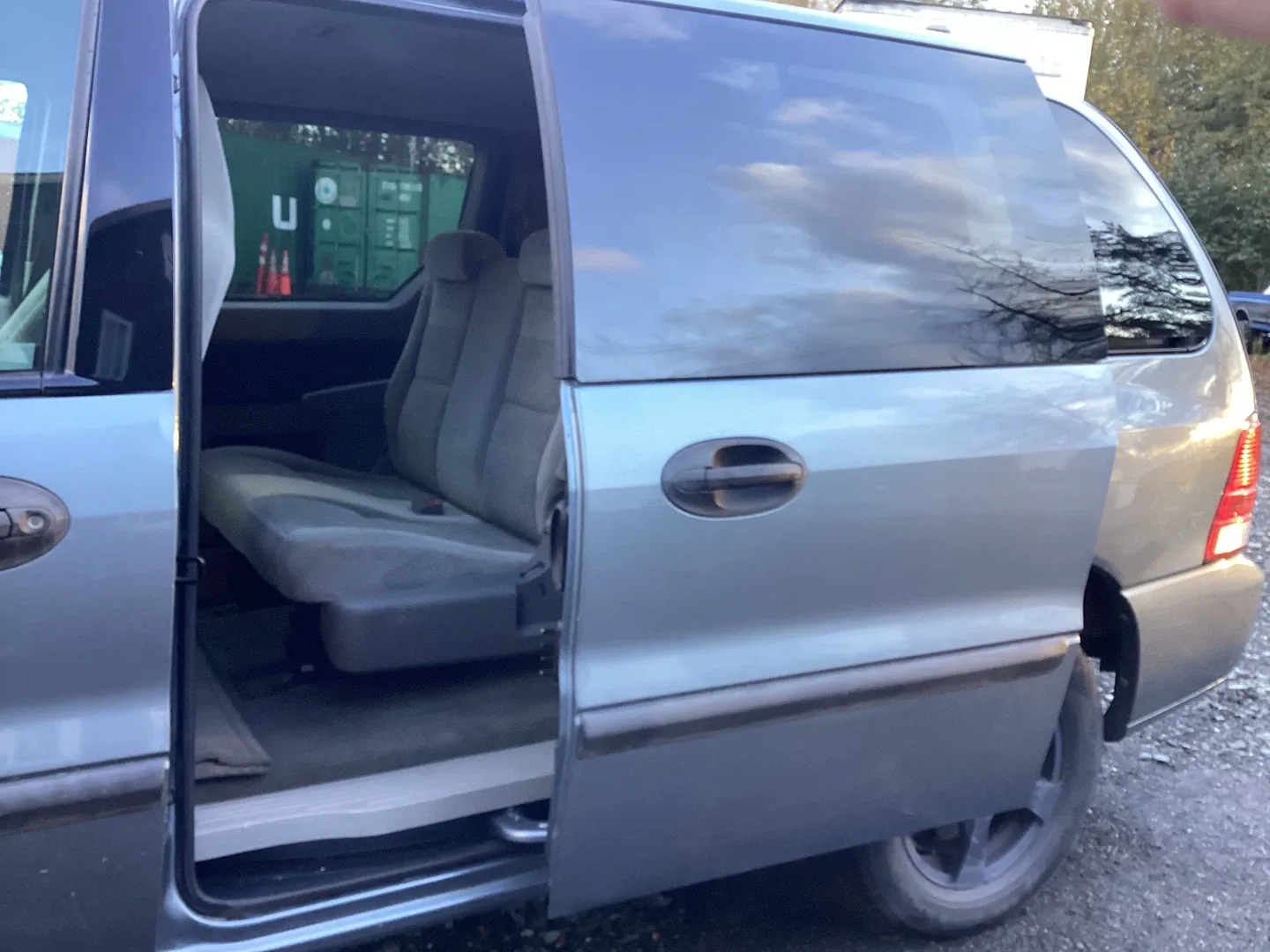 Ford Freestar Minivan image indicator(9)