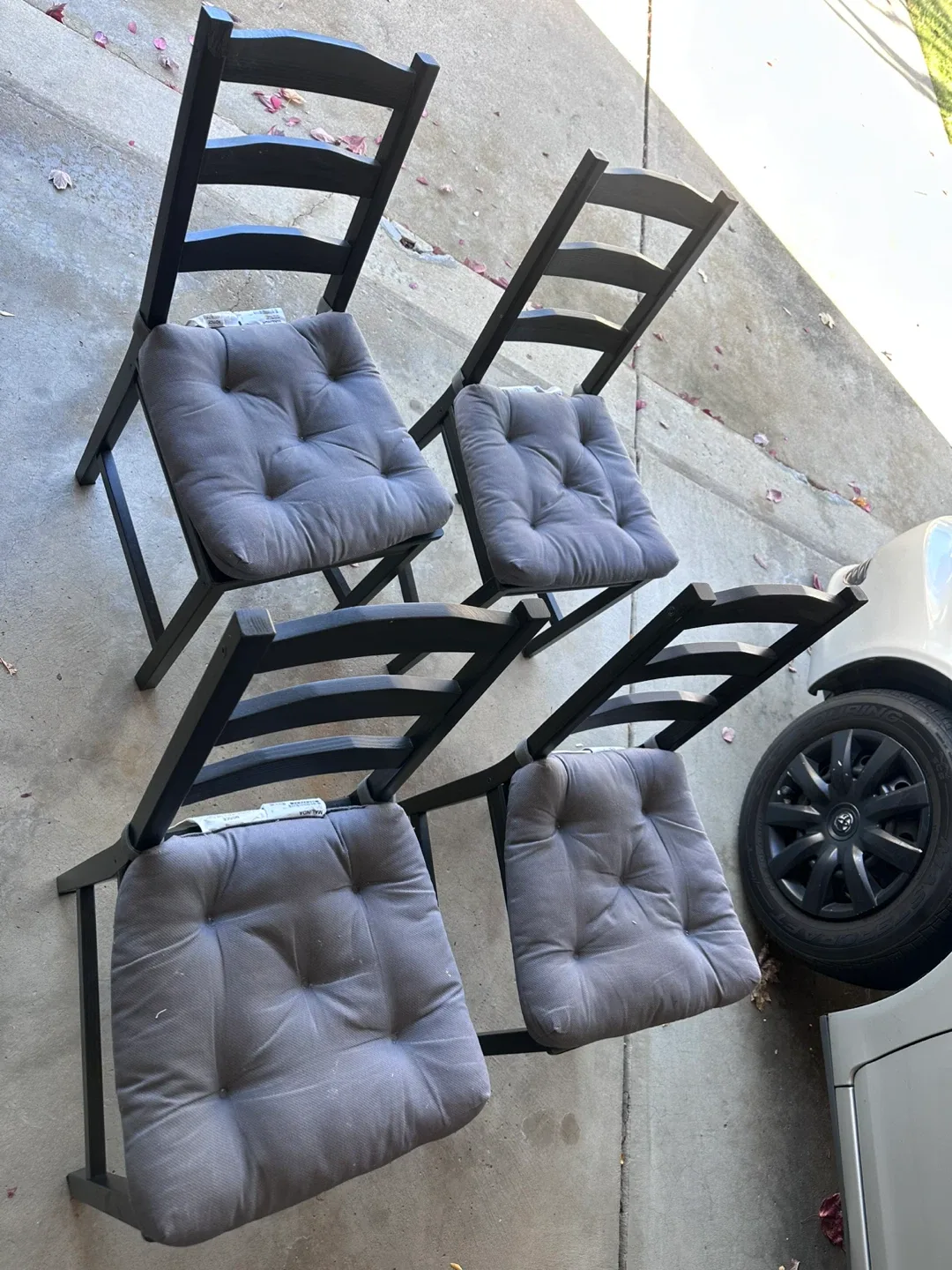 Black Dining Table with 4 Chairs image indicator(3)