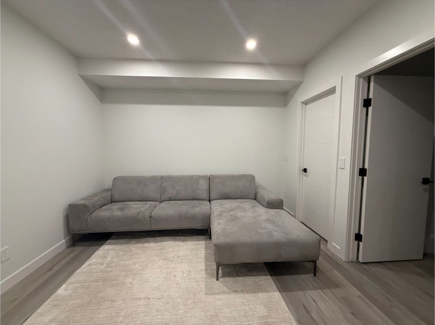 Grey Sectional Sofa with Chaise Lounge - photo 2