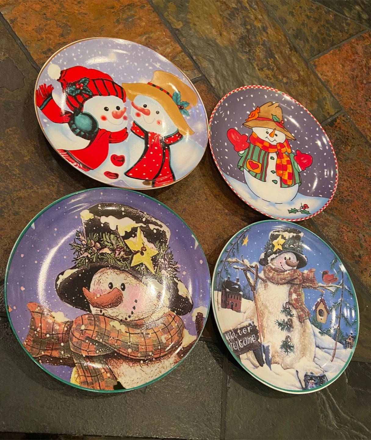 NEW CHRISTMAS Snowman Decorative Plates (Set of 4)