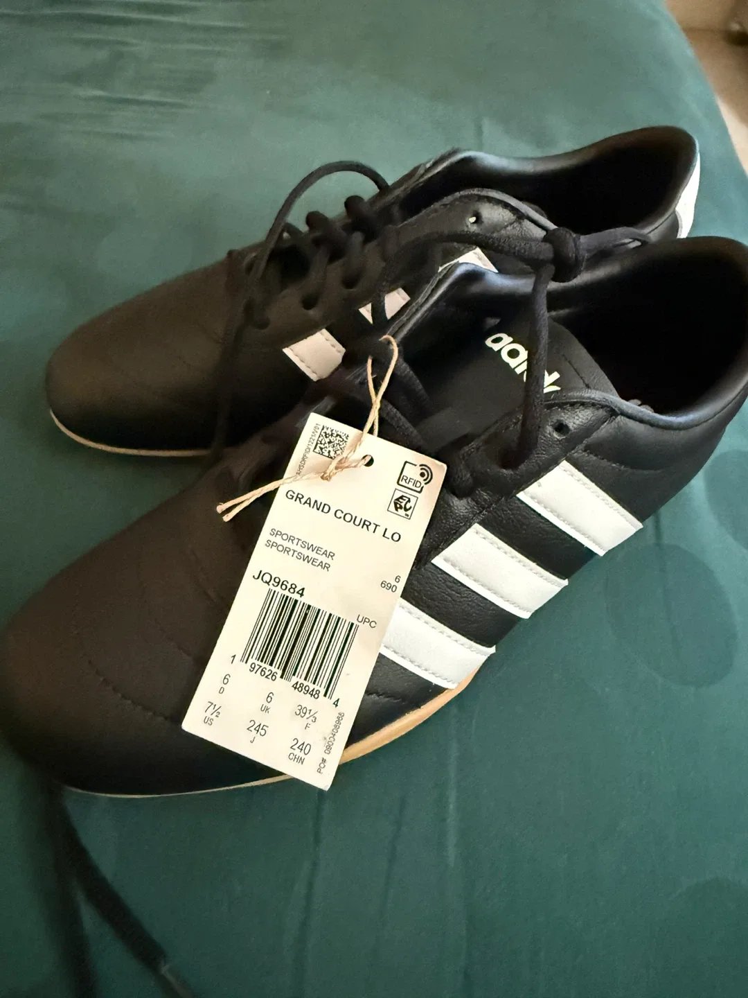 Adidas women’s Grand Court Lo Shoes - US 7.5