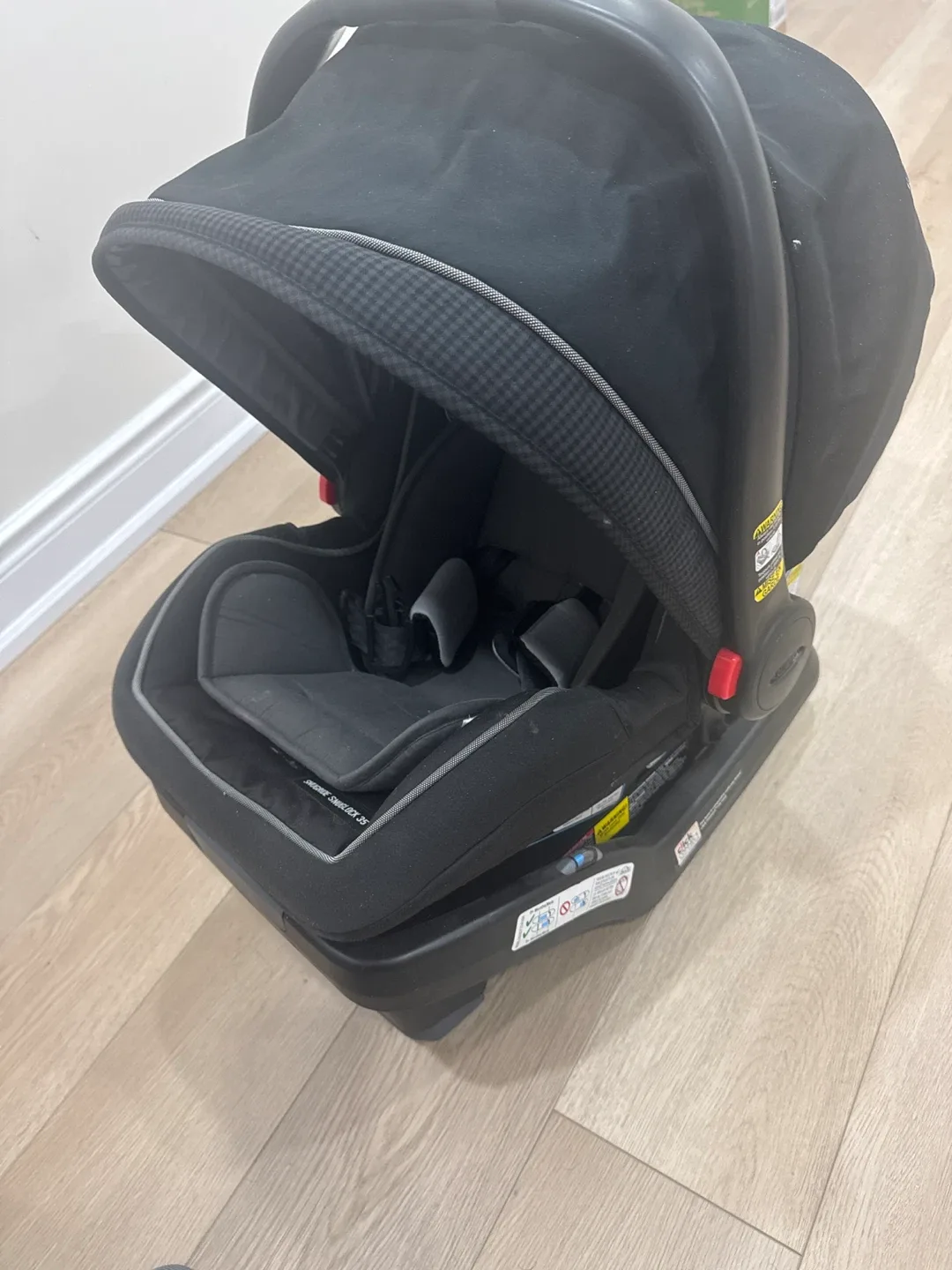 Graco Infant Car Seat - Black image indicator(4)