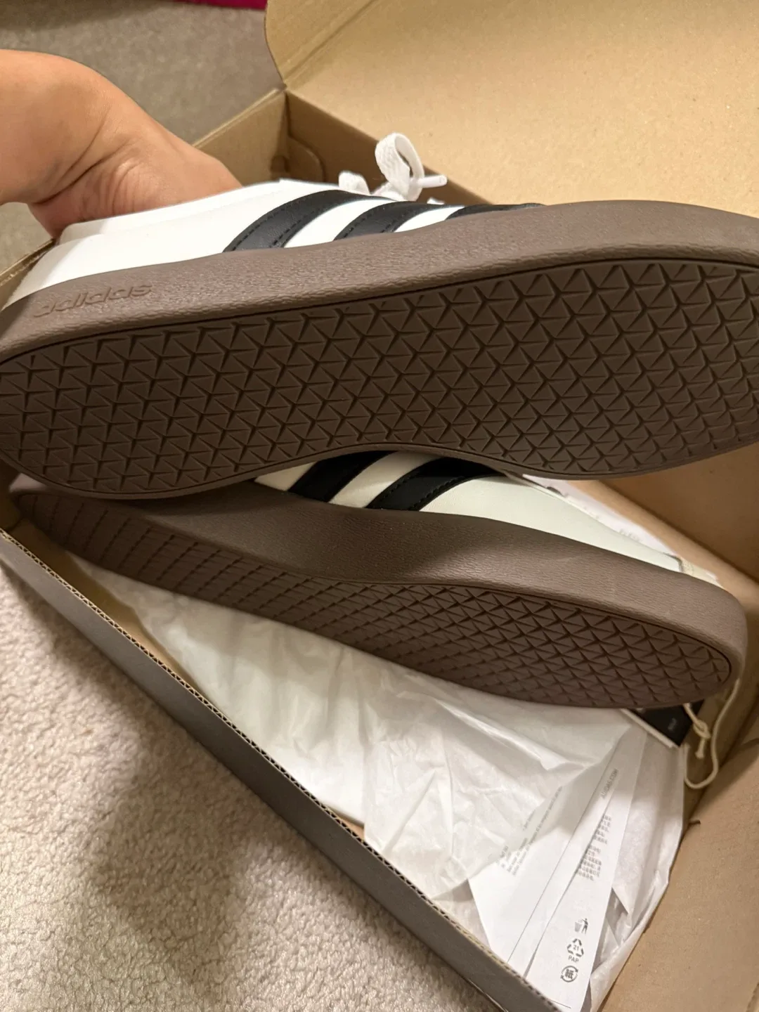 Adidas men’s  VL Court 2.0 White/Black, Size 9 (New) image indicator(2)