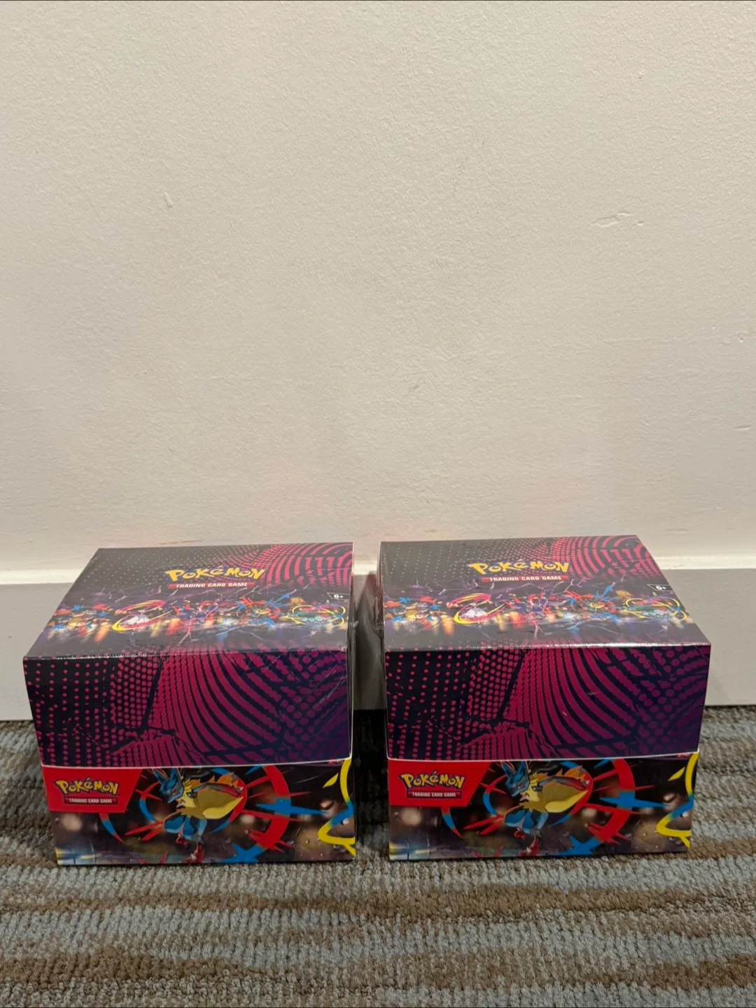 Pokémon Mega evolution mega hero tin display