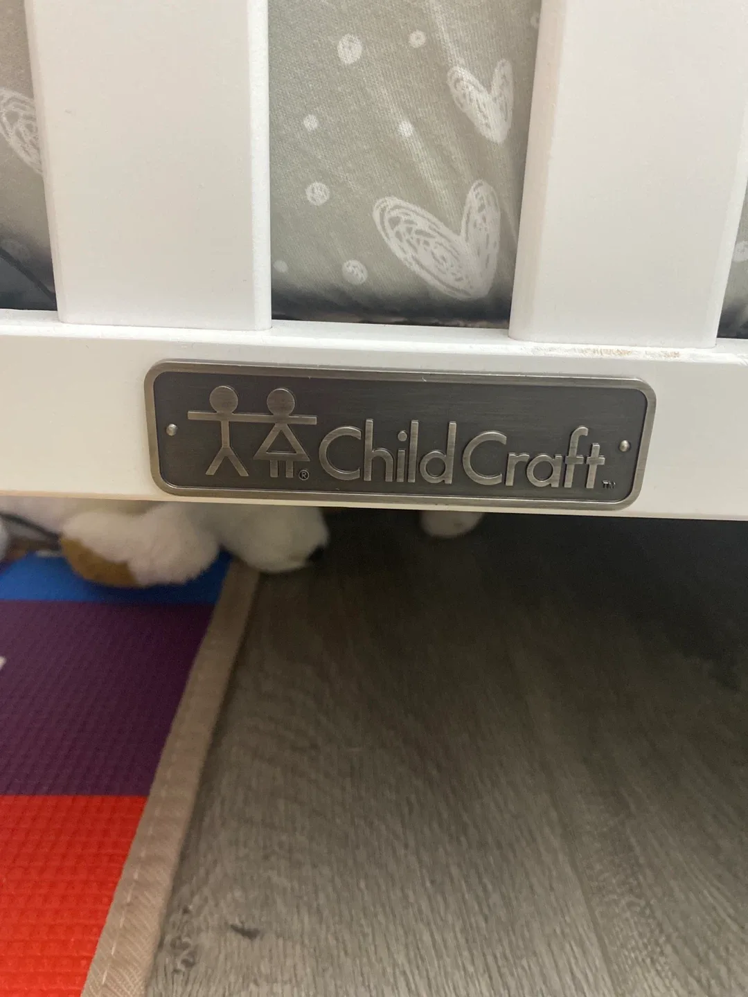 Child Craft White Baby Crib image indicator(2)